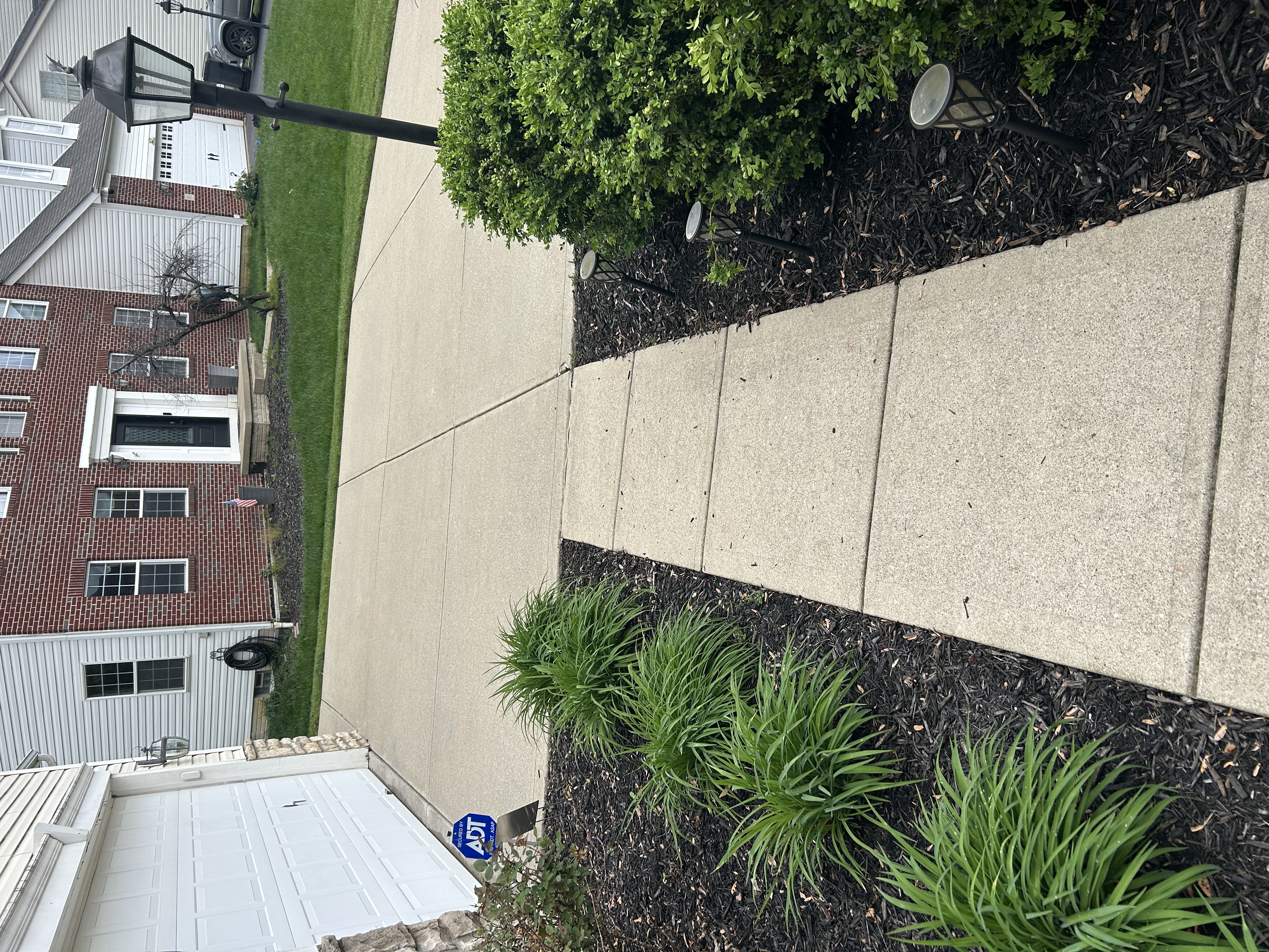 Commercial walkway cleaning